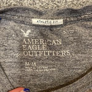 Selling an American eagle shirt, size: medium